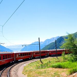 Veranstaltung: Esperienza del Trenino Rosso del Bernina da Milano, Bernina Express Milan in Milan