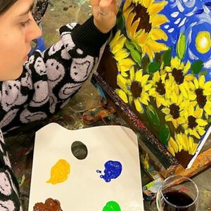 Veranstaltung: Valencia: Wine Gogh Glow Academy Paint and Drink Wine, Workshop and Classes Valencia in València