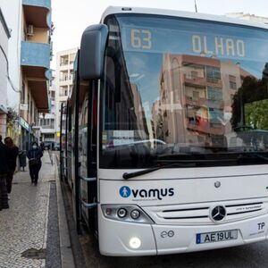 Veranstaltung: Lagoa: Traslado de ônibus de / para o Aeroporto de Faro, Airport Transfer Algarve in Faro