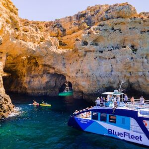 Veranstaltung: Grutas da Ponta da Piedade: passeio de cruzeiro costeiro de 2,5 horas saindo de Lagos, Lagos Day Cruises in Lagos