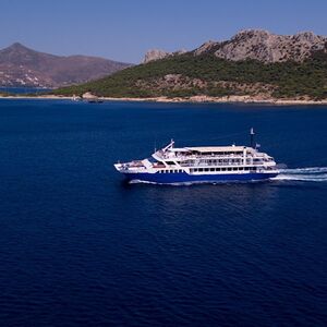 Veranstaltung: Agistri, Moni & Aegina: Swimming Cruise with Buffet from Athens, Athens Cruises in Piraeus