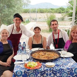 Veranstaltung: Valencia: Clase guiada de cocina de paella + Bebidas, Valencia Cooking Classes in València