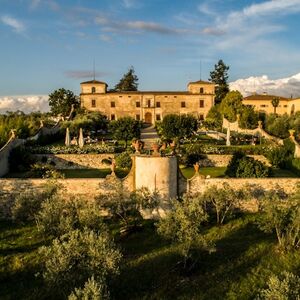 Veranstaltung: Toscana: Tour del Chianti + degustazione di vini in Villa Medici, Tuscany Wine Tasting in Montalcino