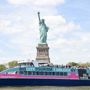 Veranstaltung: New York: 70-Min Freedom Liberty Sightseeing Cruise by Big City, Circle Line Sightseeing Cruises in New York