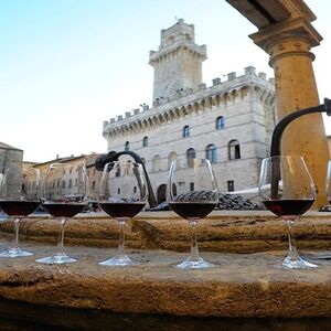 Veranstaltung: Montepulciano: Tour di degustazione in due cantine storiche, Siena Wine Tasting in Siena