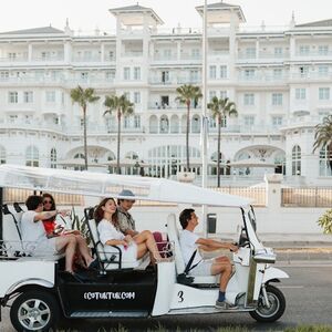 Veranstaltung: Málaga: Tour de 2 horas en Tuk Tuk Eléctrico Privado, Malaga City Tour in Málaga