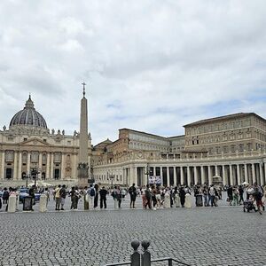 Veranstaltung: Basilica di San Pietro e Tombe Papali: Visita guidata + scalata della cupola, St. Peter's Basilica in Rome