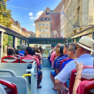 Veranstaltung: München: Hop-on Hop-off Stadtrundfahrt mit dem Bus, Blitz Music Club in München