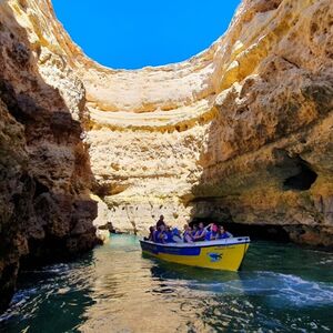 Veranstaltung: Cavernas de Benagil: Passeio de barco, Benagil Caves Boat Tours in Portimão