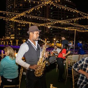 Veranstaltung: Dubai Marina: Luxury Sunset & Dinner Cruise with Live Music, Dubai Cruises in Dubai