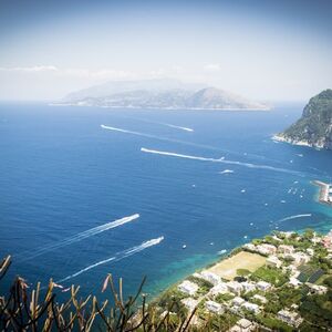 Veranstaltung: Isola di Capri con la Grotta Azzurra: escursione guidata di un giorno da Roma, Day Trips from Rome in Rome