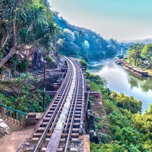 Veranstaltung: From Bangkok: Erawan National Park Tour - Erawan Waterfall & River Kwai Bridge, Day Trips from Bangkok in Bangkok