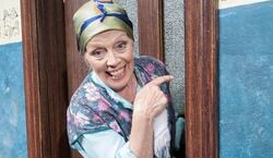 Veranstaltung: Tratsch im Treppenhaus - Ohnsorg Theater, Festspielhaus am Wall in Emden