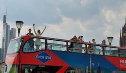 Veranstaltung: Hop-on Hop-off Bus Frankfurt: Skyline Spezial, Frankfurt Bus Tours in Frankfurt