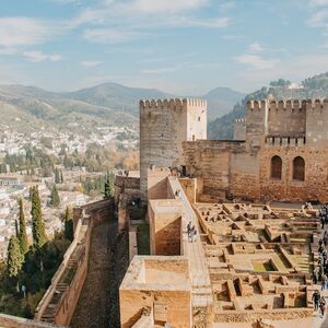 Veranstaltung: Alhambra y Palacios Nazaríes: Visita con Audioguía + Tarjeta City Pass, Alhambra in Granada