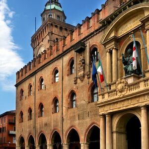 Veranstaltung: Torre dell'Orologio di Bologna e Collezioni Comunali d'Arte + Degustazione, Clock Tower (Torre dell'Orologio) in Bologna