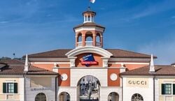 Veranstaltung: Serravalle Designer Outlet: Trasferimento in navetta di andata e ritorno da Milano, Designer Outlet Shuttle Bus from Milan in Milan