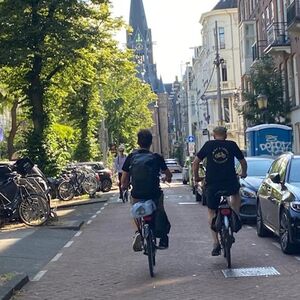 Veranstaltung: Amsterdam: "Urban Unveiled" Bike Tour of Hidden Gems, Amsterdam Centraal in amsterdam