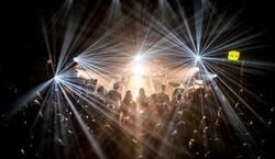 Veranstaltung: ADE Opening Concert: DBN Gogo & Metropole Orkest, Melkweg in Amsterdam