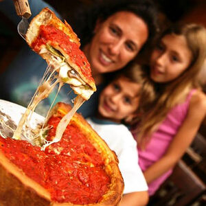 Veranstaltung: Chicago Pizza Tour, 61 E Madison St in Chicago