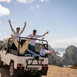 Veranstaltung: Sintra, Palácio da Pena e Cabo da Roca: passeio de jipe com tração nas quatro rodas saindo de Lisboa, Óbidos Day Trips from Lisbon in Lisbon