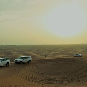 Veranstaltung: Dubai: Sunset Desert Safari Tour + BBQ Dinner + Camel Ride + Roundtrip Transfer, Dubai Desert Safari in Dubai