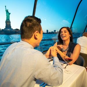 Veranstaltung: New York: 3-Hr Bateaux New York Premier Dinner Cruise Ticket, Circle Line Sightseeing Cruises in New York