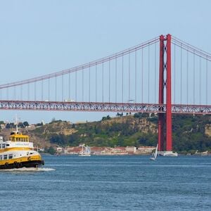 Veranstaltung: Lisboa: Viagens ilimitadas de autocarro, barco e elétrico durante 72 ou 96 horas, Hop-on Hop-off Bus Lisbon in Lisboa